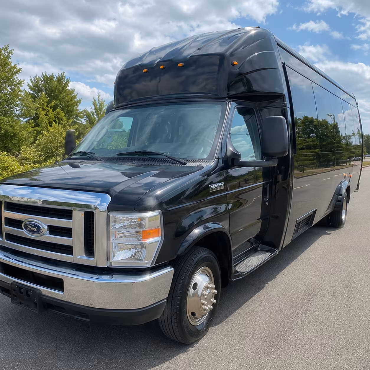 greenwich area proms party bus rental