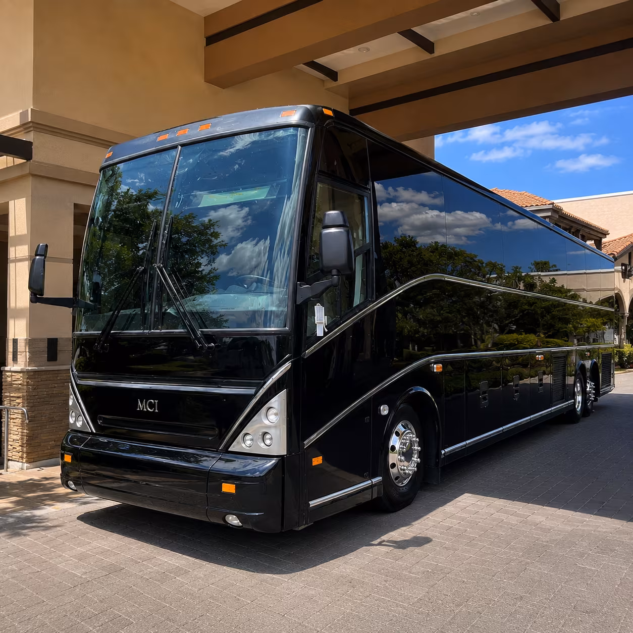 long distance charter buses from greenwich to boston and philadelphia sports venues