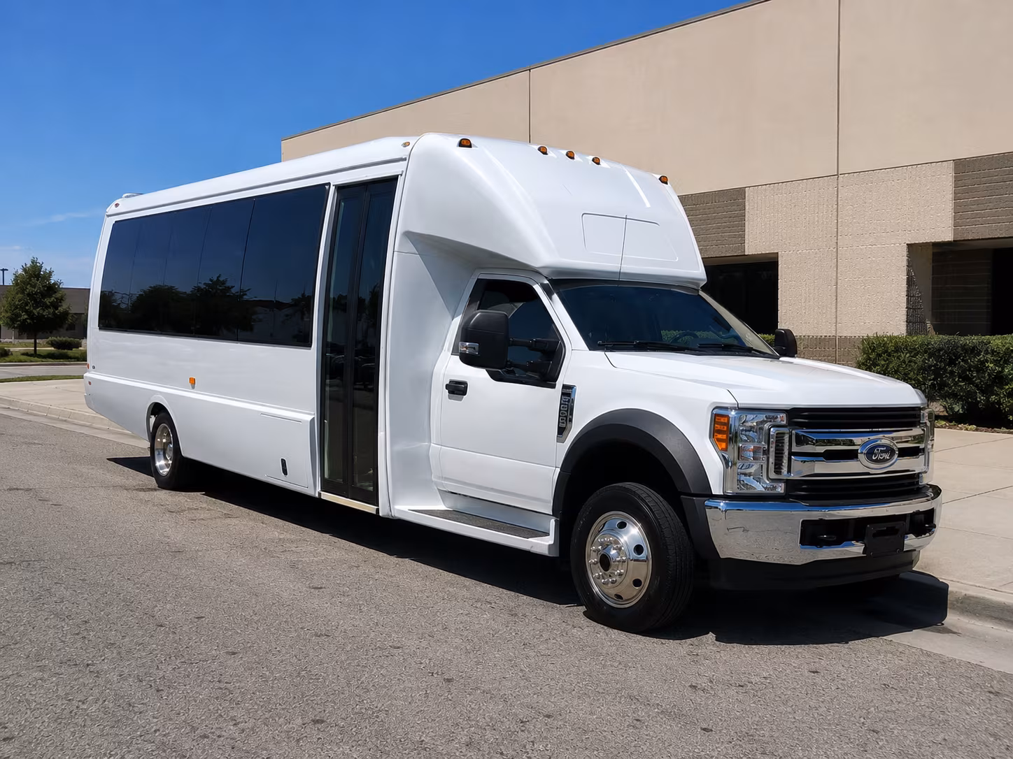 minibus rentals for greenwich prom groups who want to keep it together